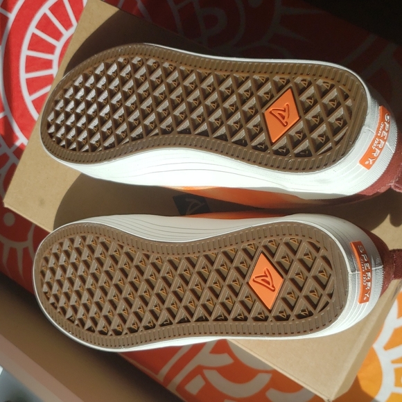 NIB Sunset crest vibe platform sneakers - Picture 15 of 15